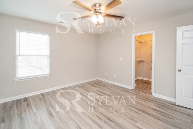 Building Photo - At Last, This Is What You Have Been Searching For!