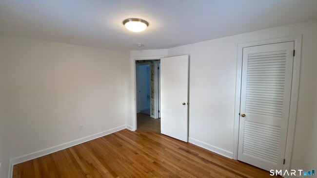 Building Photo - 178 Edgewood Dr