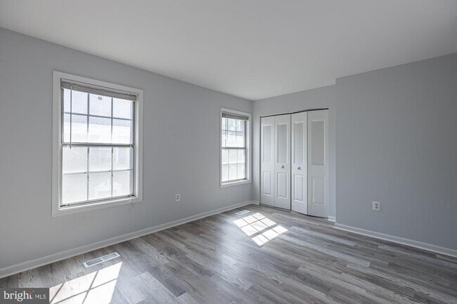 Building Photo - 929 S Rolfe St