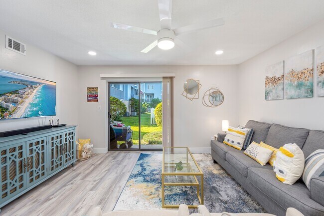 Primary Photo - 330 Bluefish Dr
