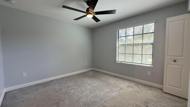 Building Photo - 4230 Napoli Lake Dr