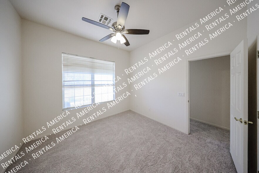 Building Photo - 1711 S 97th St