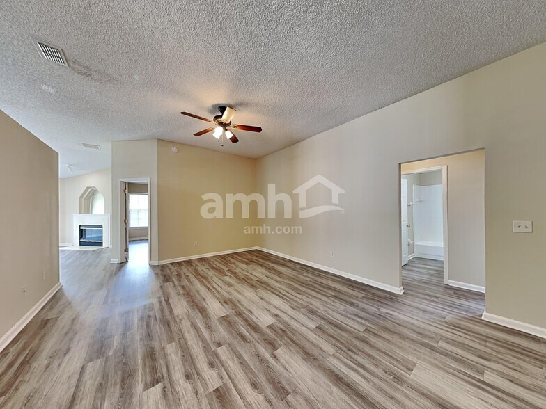 Building Photo - 1157 Windy Willows Dr