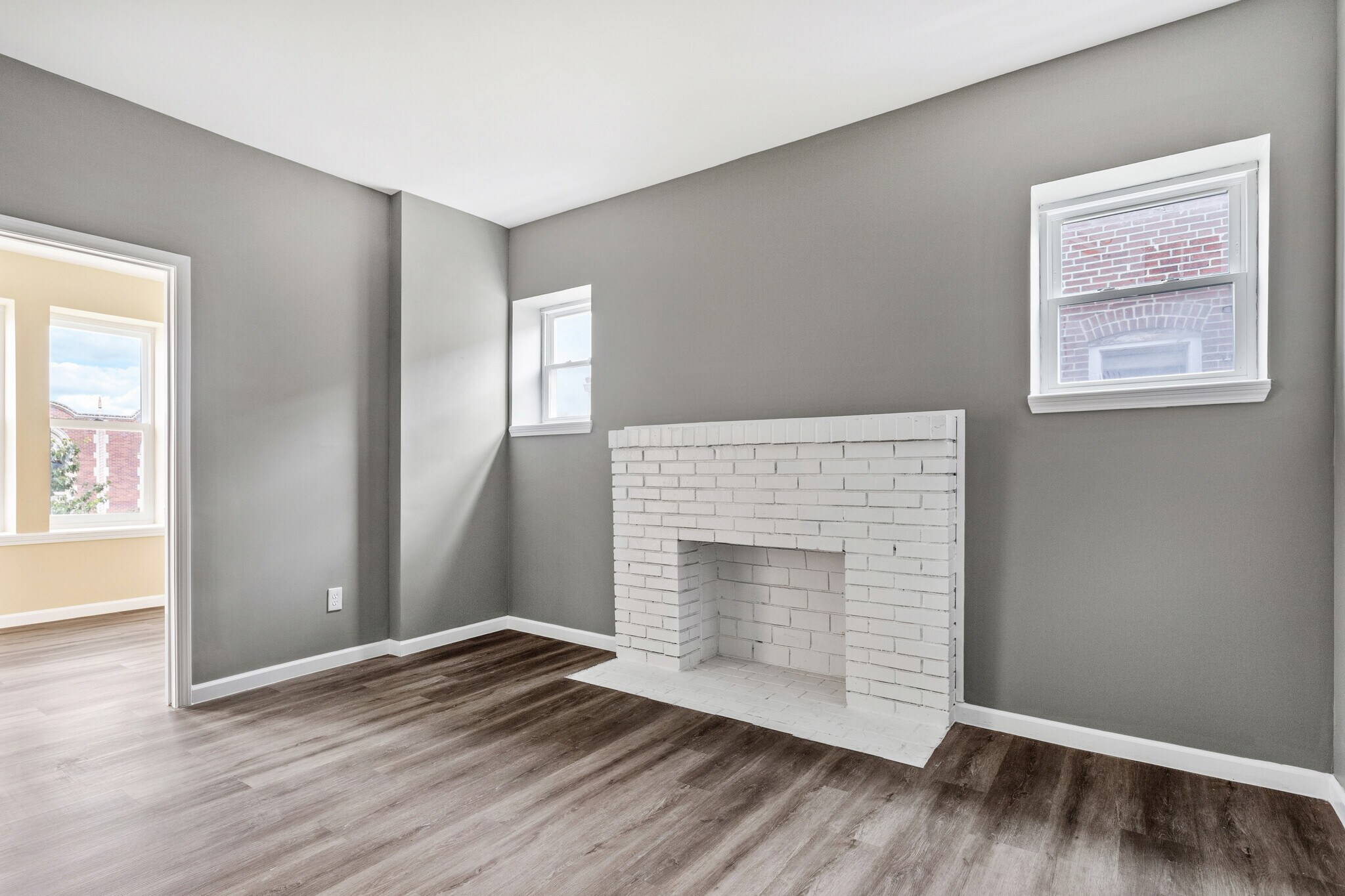Building Photo - 5582 Pershing Ave
