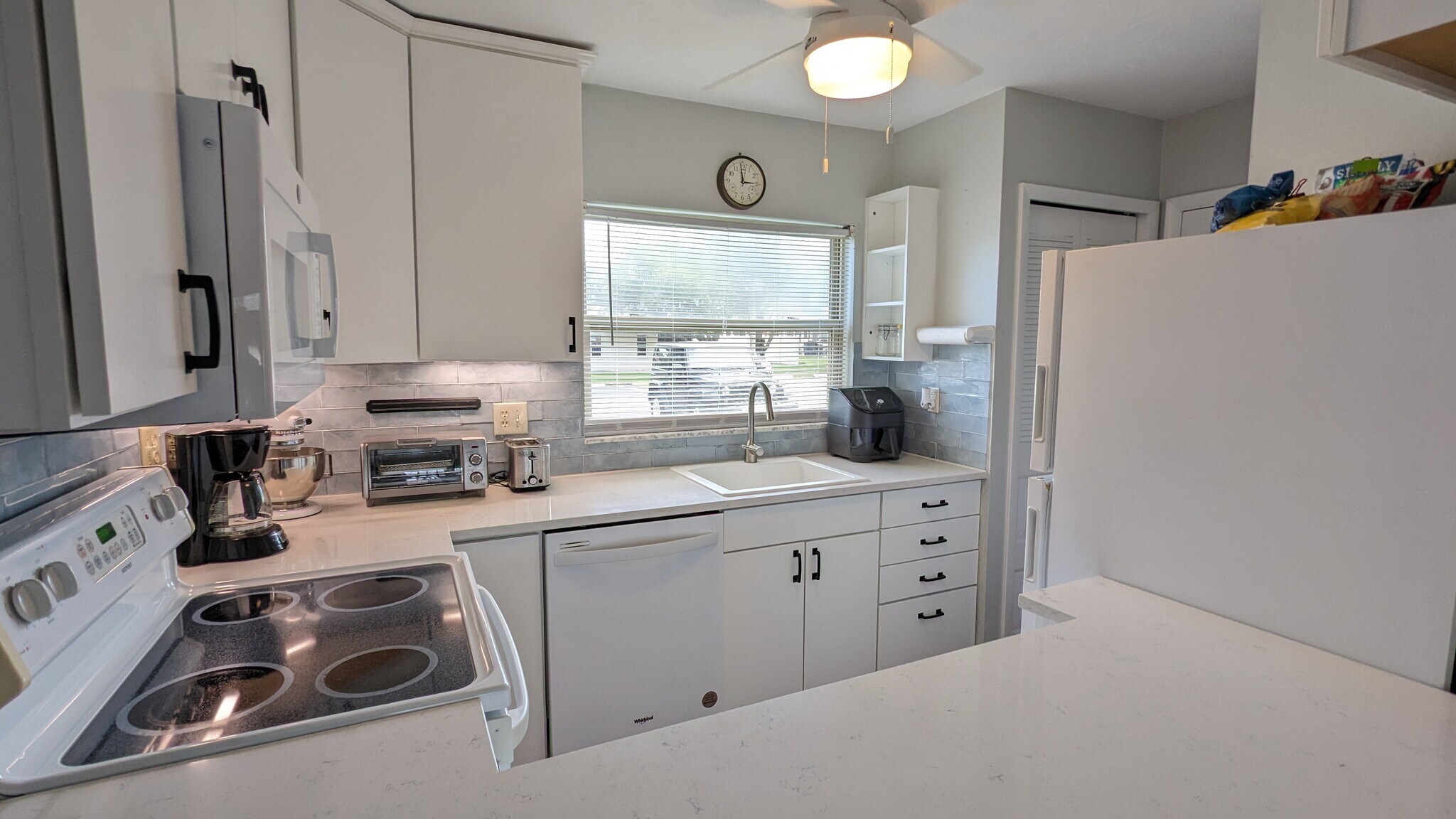 Kitchen - 116 Fairway Ct