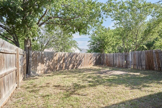 Building Photo - 508 Gregory Ct