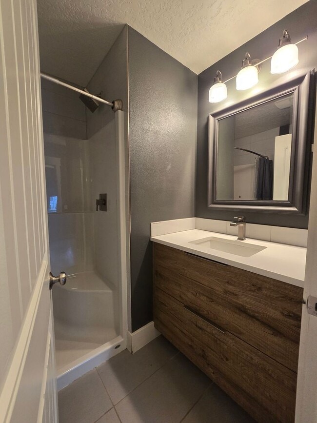 Building Photo - 4 bed 2 bath home in Josephine Crossing
