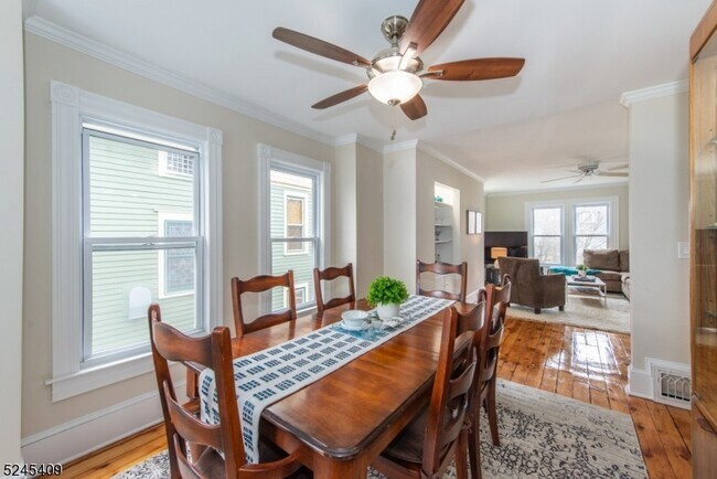 Building Photo - 121 Midland Ave