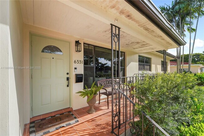 Primary Photo - 6331 SW 18th St