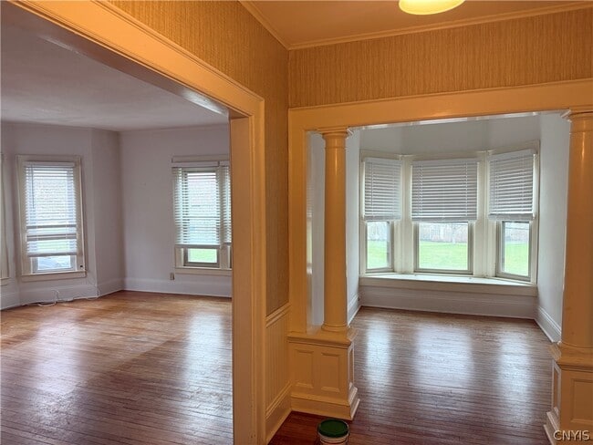 Building Photo - 5148 Highbridge St