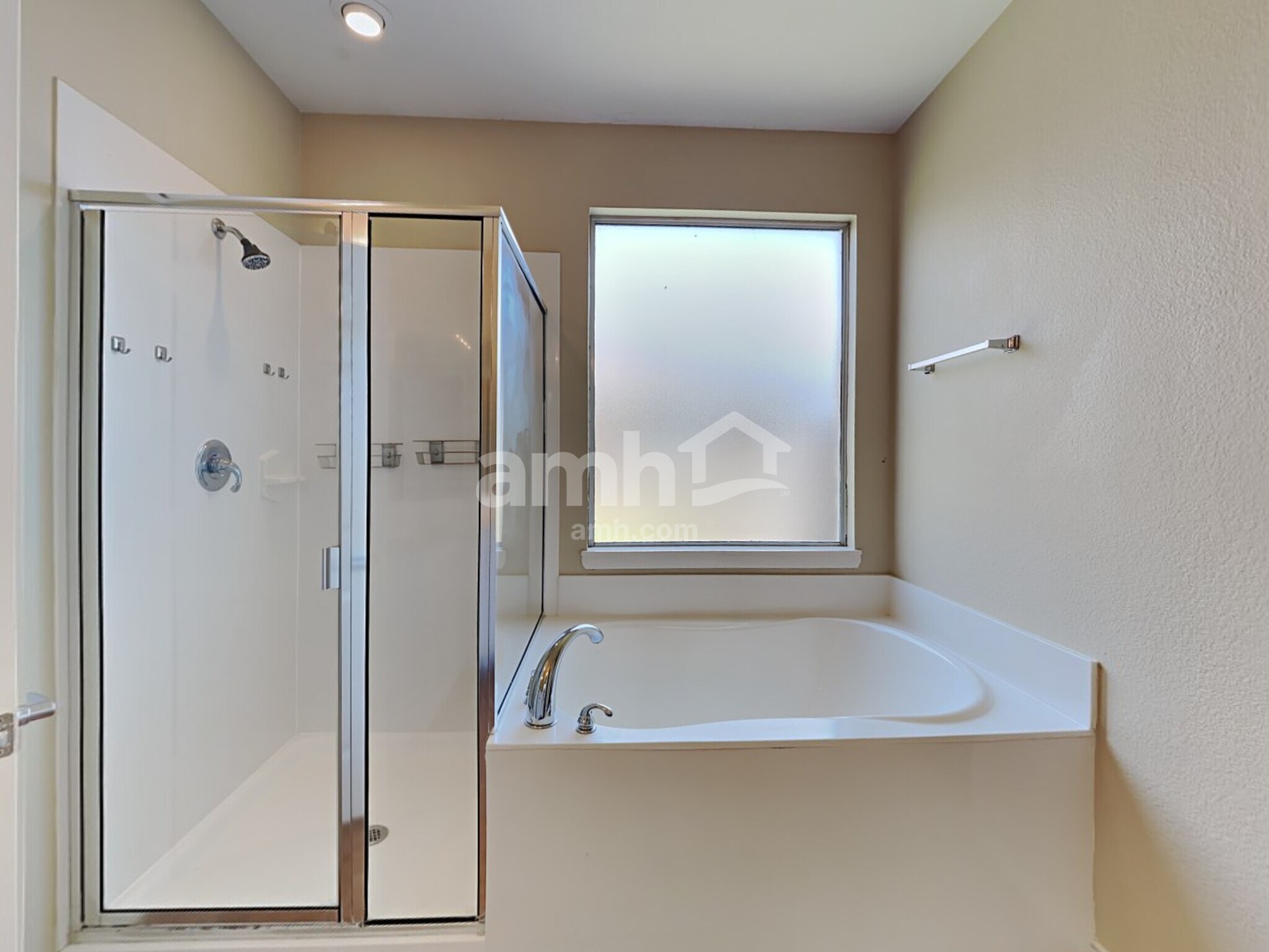 Building Photo - 58 N Highland Dr