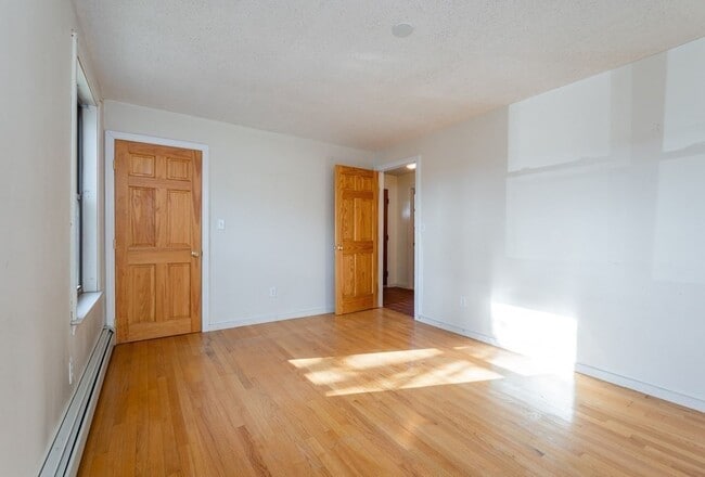 Building Photo - 117 Pilgrim Rd