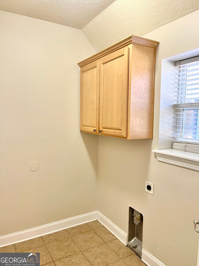 Building Photo - 36 Coastal Walk