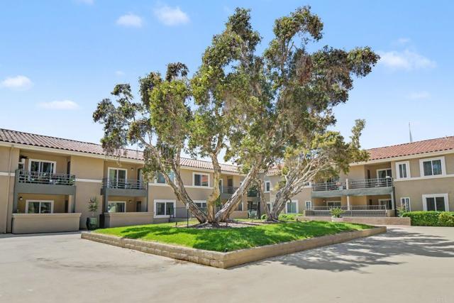 Building Photo - 7405 Charmant Dr