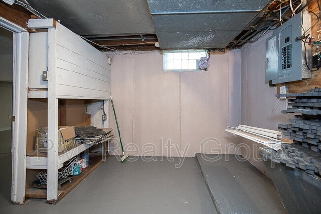 Building Photo - 25141 Treadwell Ave