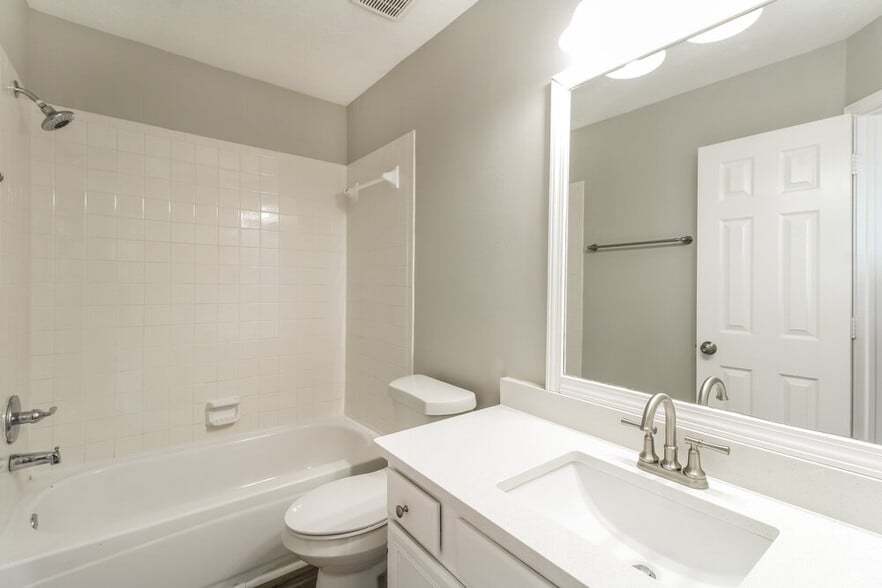 Building Photo - 4518 Allegro Dr