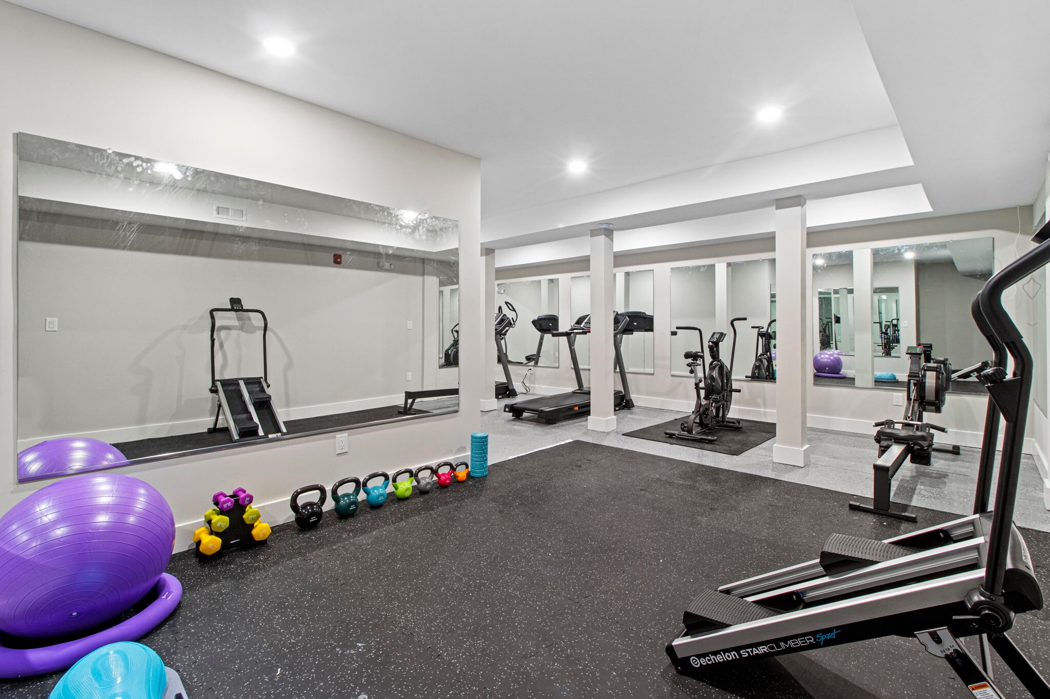 Building Photo - 2625 W Jefferson St