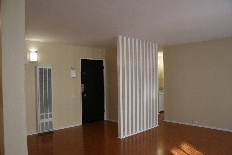 Building Photo - 3815 Harrison St