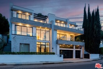 Building Photo - 3553 Alana Dr