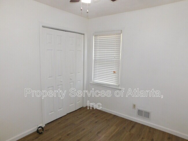 Building Photo - 230 Shiloh Hills Dr NW