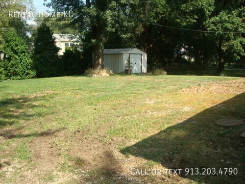 Building Photo - 9010 W 101st St