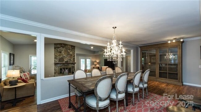 Building Photo - 8511 Viking Dr