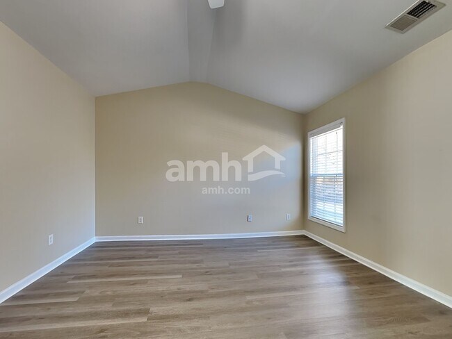 Building Photo - 6216 Roseway Ct