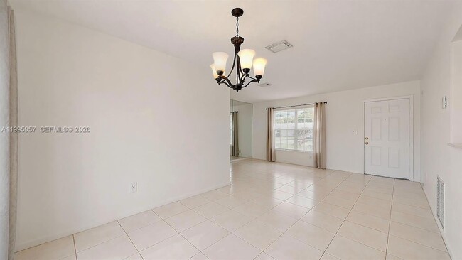 Building Photo - 15305 SW 104th Ave