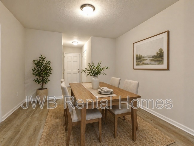 Building Photo - 8006 Dandy Ave