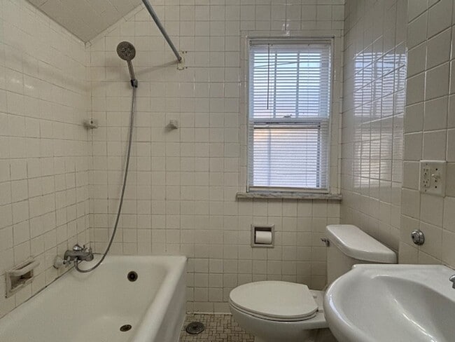 Building Photo - Super Cute 4BR/1 BA Single-Family Home in a Great St. Paul Neighborhood!