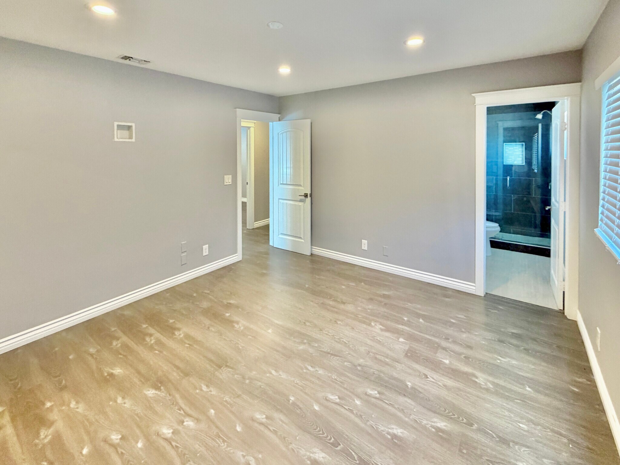 Building Photo - 1017 W Casmalia St