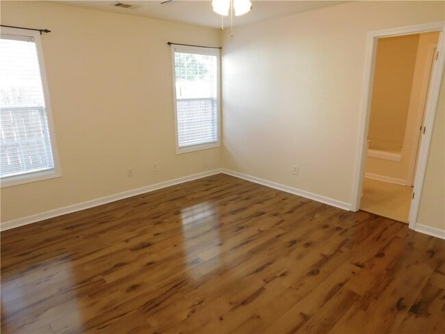 Building Photo - 3266 Liberty Commons Dr NW