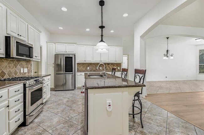 Building Photo - 2019 Westvalley Pl