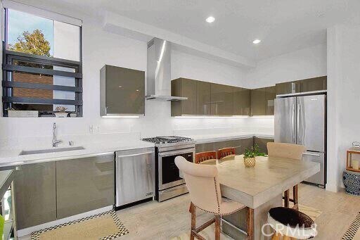 Building Photo - 1223 Larrabee St