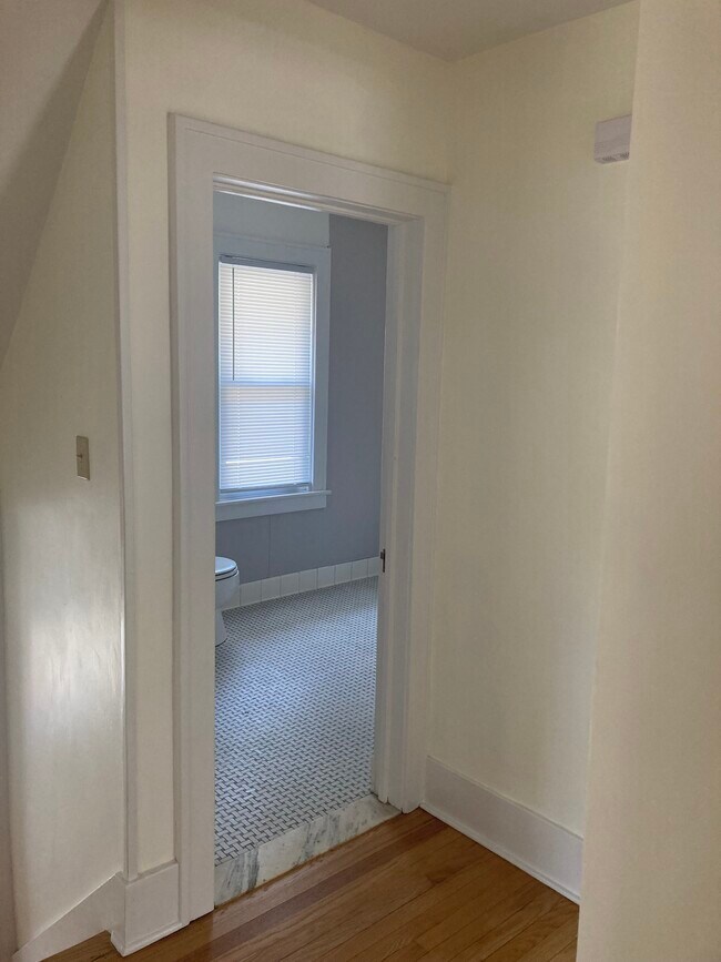 Building Photo - 1057 Palmer Ave