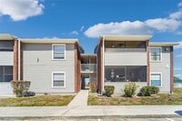 Building Photo - 1400 Gandy Blvd N