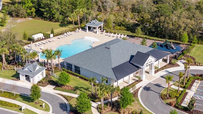 Building Photo - 819 Liliana Dr