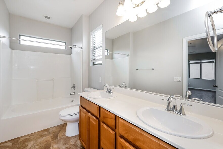 Building Photo - 681 Calamus Palm Pl