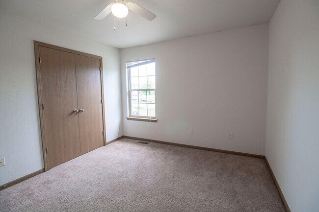 Building Photo - 2119 N Ballenger Ln