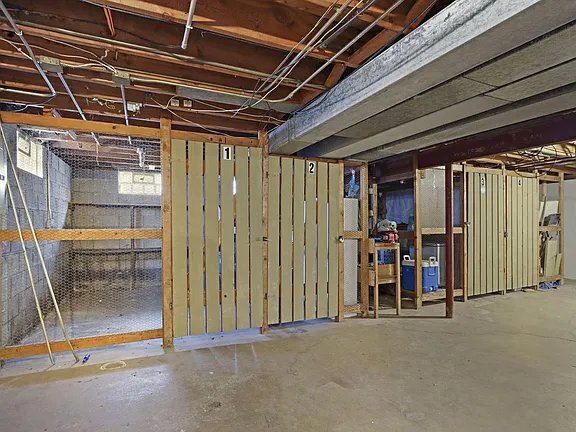 Building Photo - 6823 W Wedgewood Dr