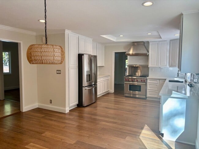 Building Photo - Stunning Ranch-Style Home in Desirable Laf...