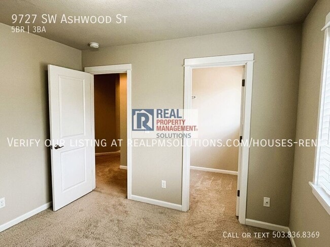 Building Photo - 9727 SW Ashwood St