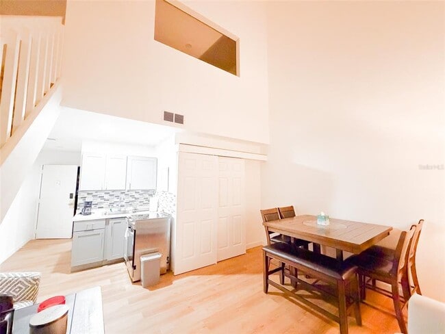 Building Photo - 10246 Turkey Lake Rd