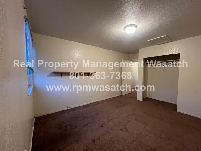 Building Photo - Check out this Great 2 Bedroom 1 Bathroom Condo near downtown Salt Lake!