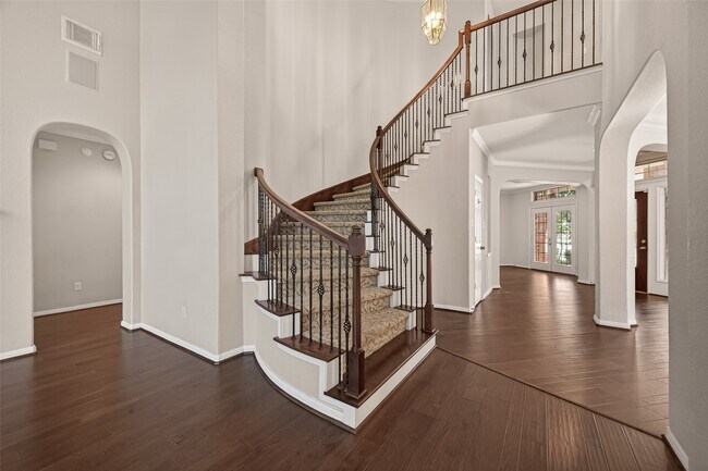 Building Photo - 8110 Clearwater Crossing