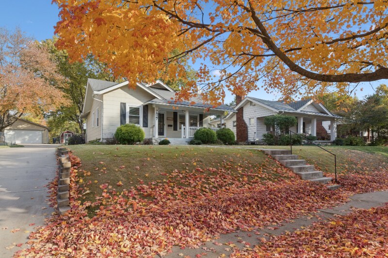 Building Photo - 7527 Madison Ave