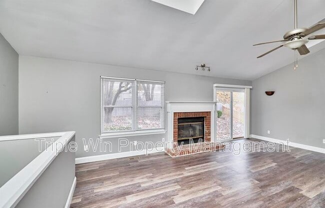 Building Photo - 121 Walnut Hill Dr