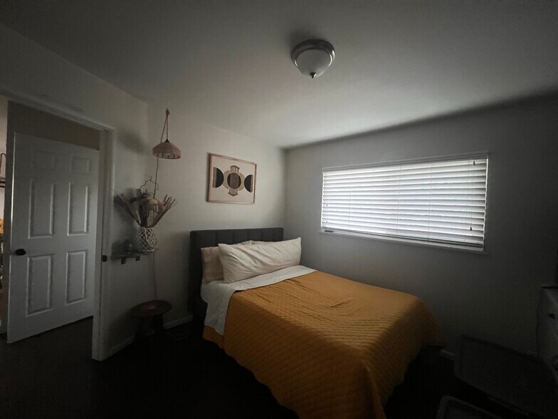 Building Photo - 67 College Dr