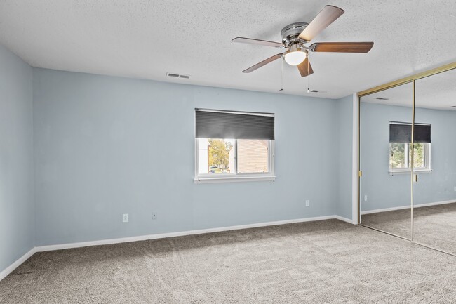 Building Photo - 3851 Chimney Creek Dr