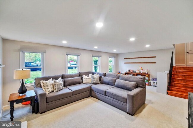 Building Photo - 12029 Cheviot Dr